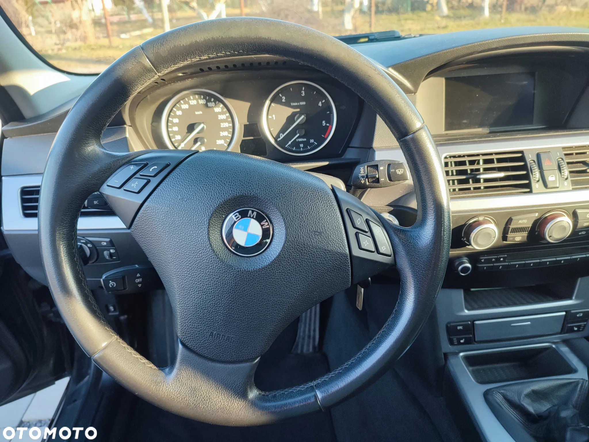 BMW Seria 5 520d Touring - 23