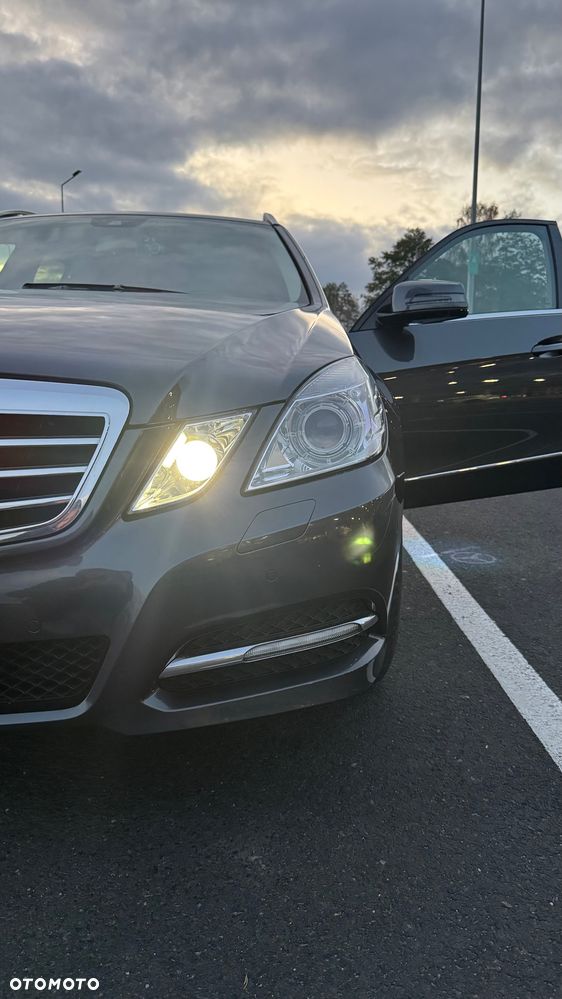 Mercedes-Benz Klasa E 250 CGI BlueEff Avantgarde - 10