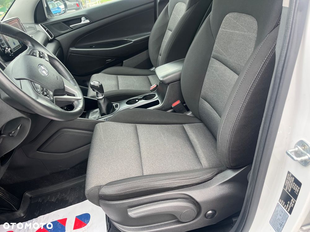 Hyundai Tucson 1.6 Turbo 2WD Intro Edition - 16