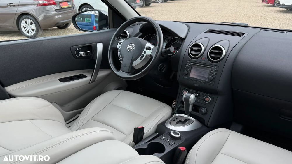 Nissan Qashqai 2.0 DCI 4 x 4 DPF Aut tekna - 20