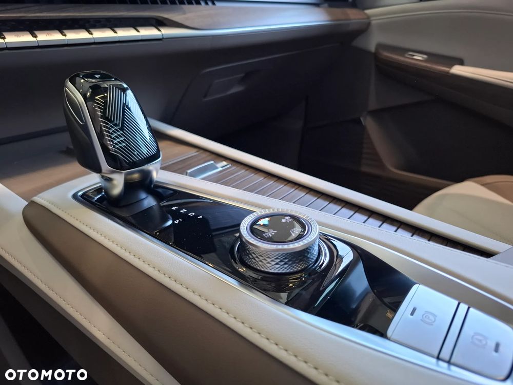 MG HS PHEV 1.5T Exclusive - 17