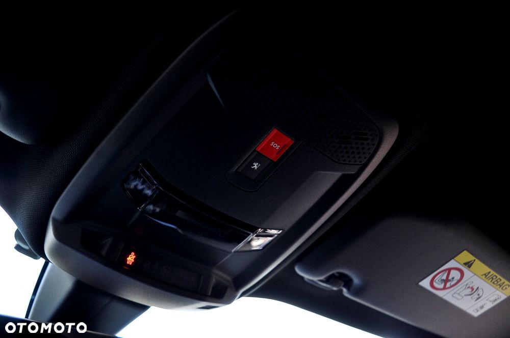 Peugeot 2008 BlueHDi 130 EAT8 GT - 33