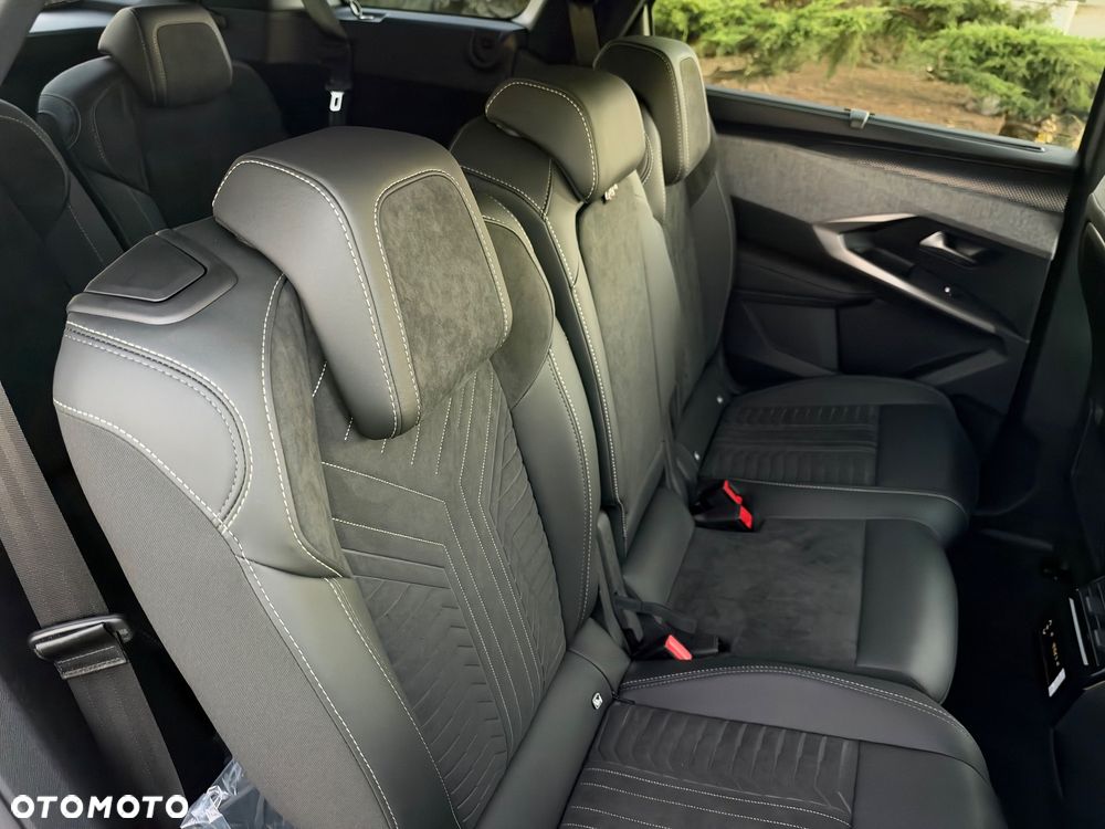 Peugeot 5008 1.2 PureTech mHEV GT S&S e-DCS6 - 17