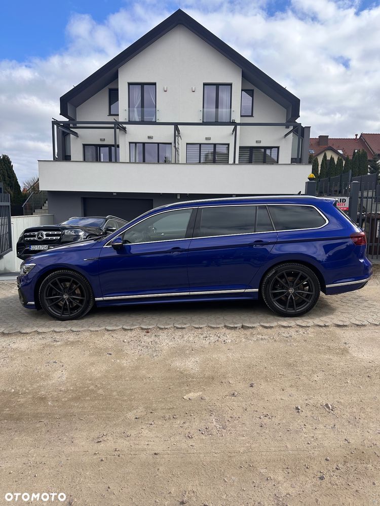 Volkswagen Passat - 4