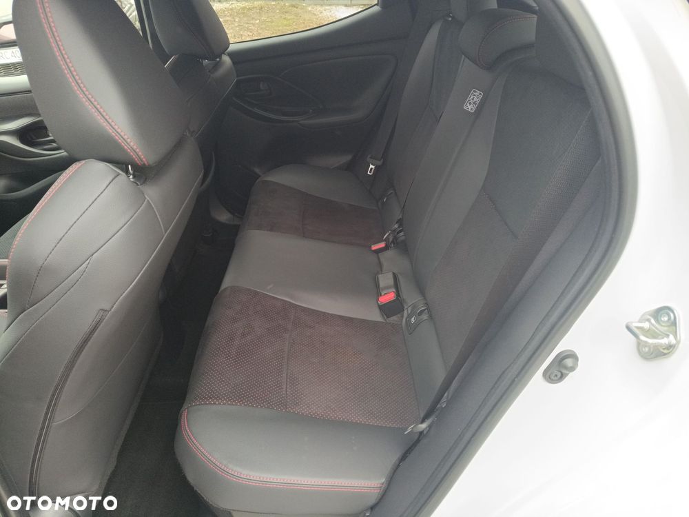 Toyota Yaris - 14