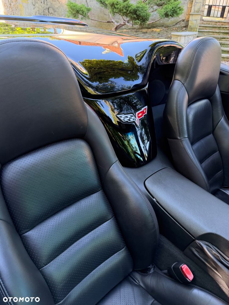 Chevrolet Corvette - 9