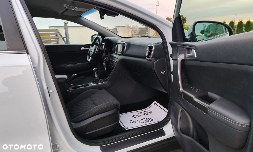 Kia Sportage 1.6 GDI 2WD Dream-Team Edition - 26