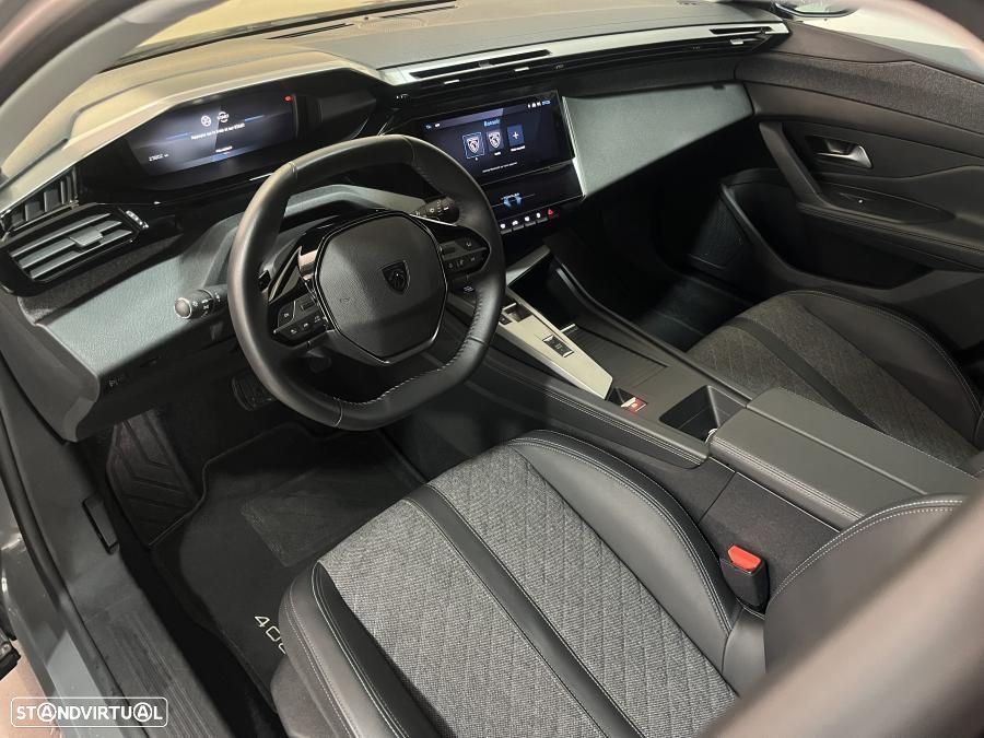 Peugeot 408 1.2 PureTech Allure Pack EAT8 - 8