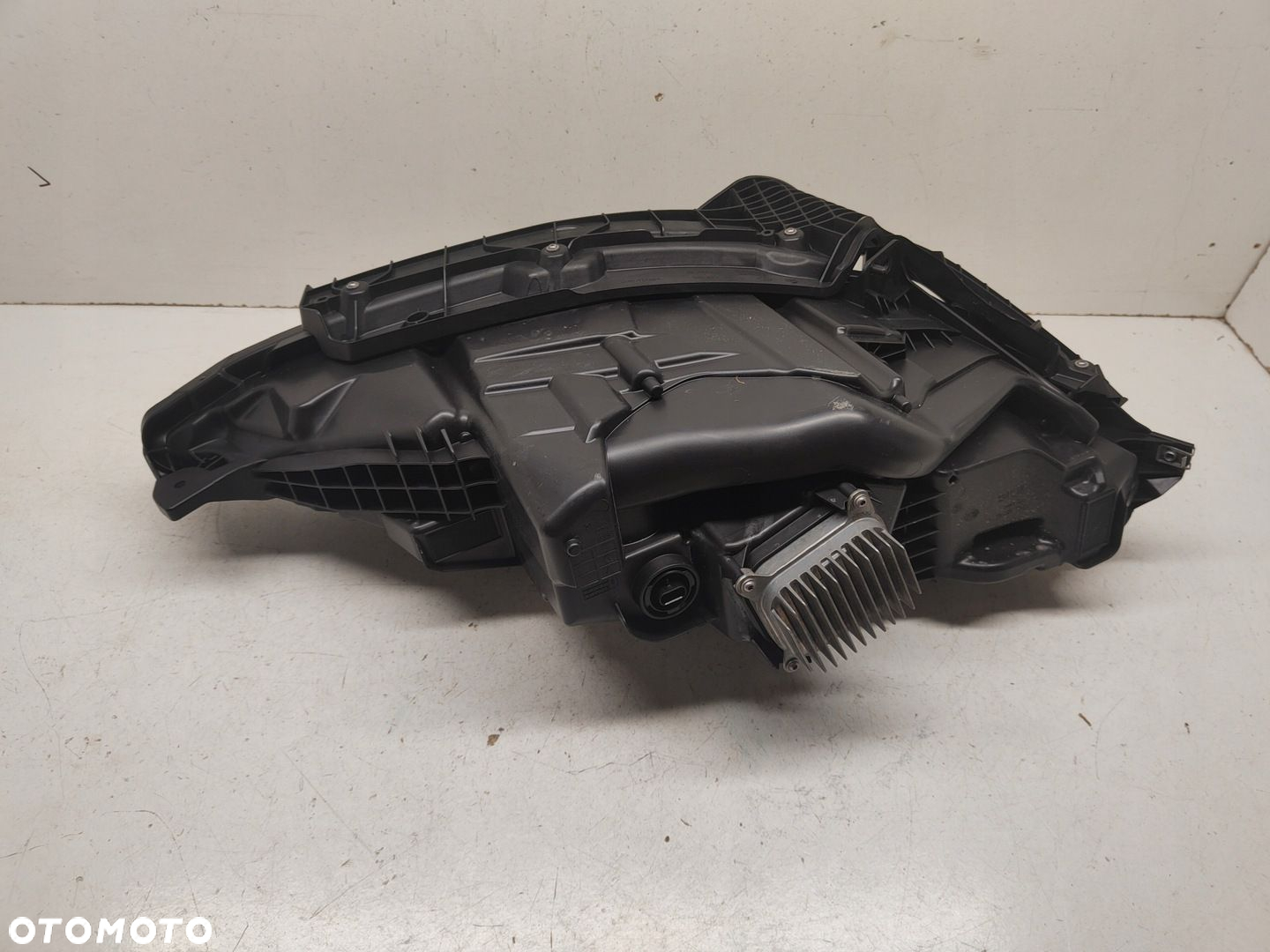 TESLA S PLAID LAMPA LEWY PRZÓD 156371300D - 8