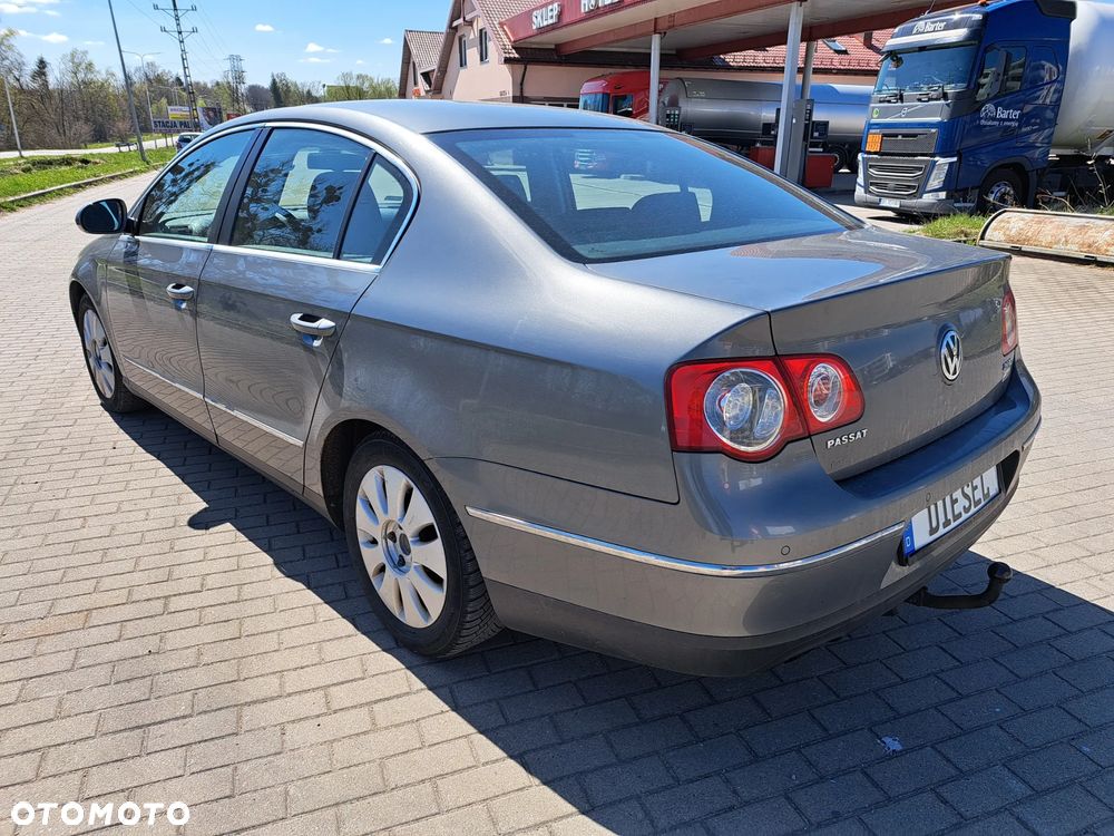 Volkswagen Passat - 9