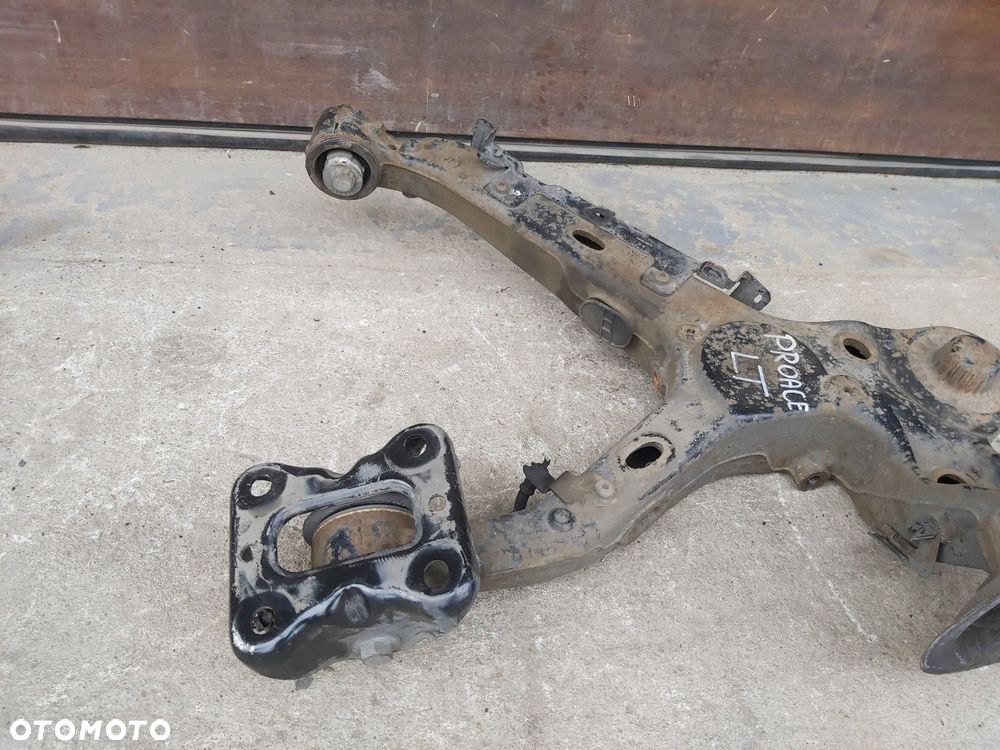Wahacz tył lewy Toyota Proace 1.6 Expert Jumpy 9807505080 zwrotnica lewa - 2