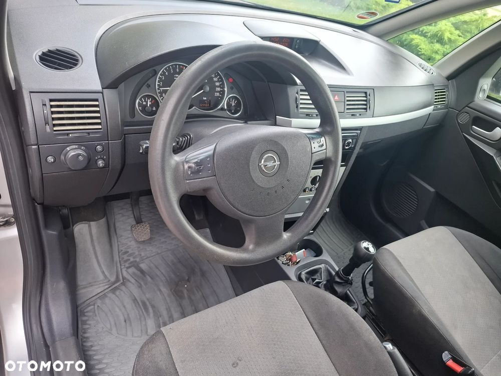 Opel Meriva 1.6 16V (Essentia) - 7