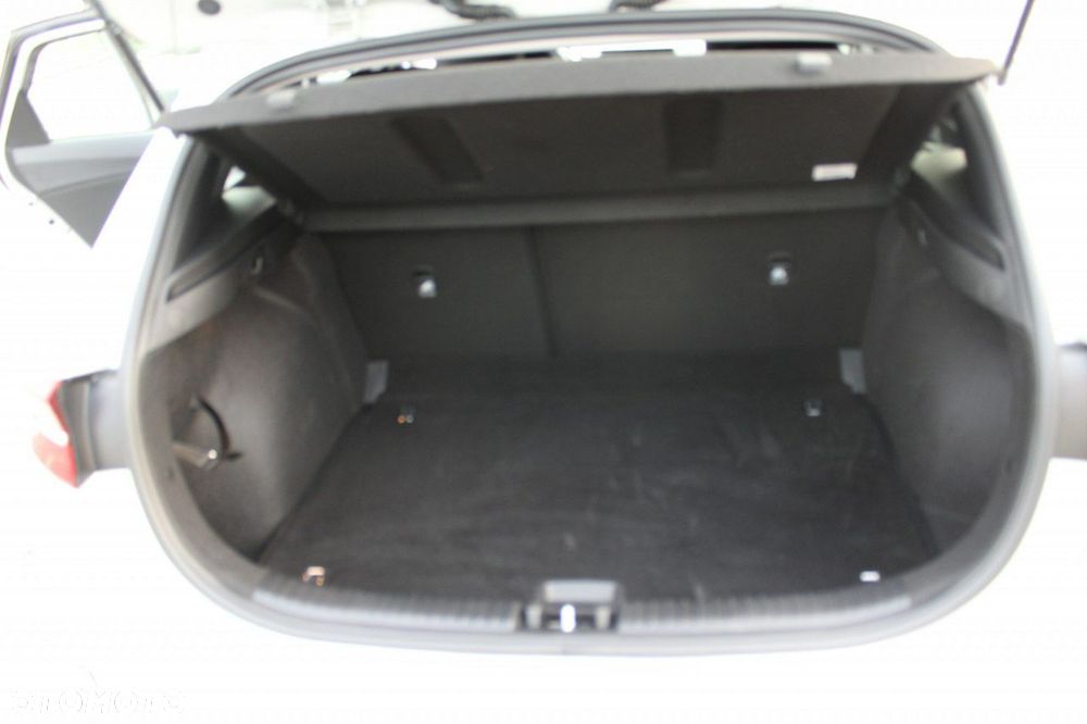 Kia Ceed - 28
