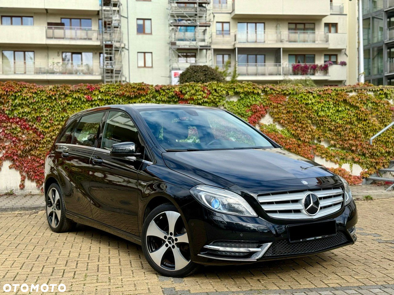 Mercedes-Benz Klasa B 180 BlueEFFICIENCY Edition Style - 4