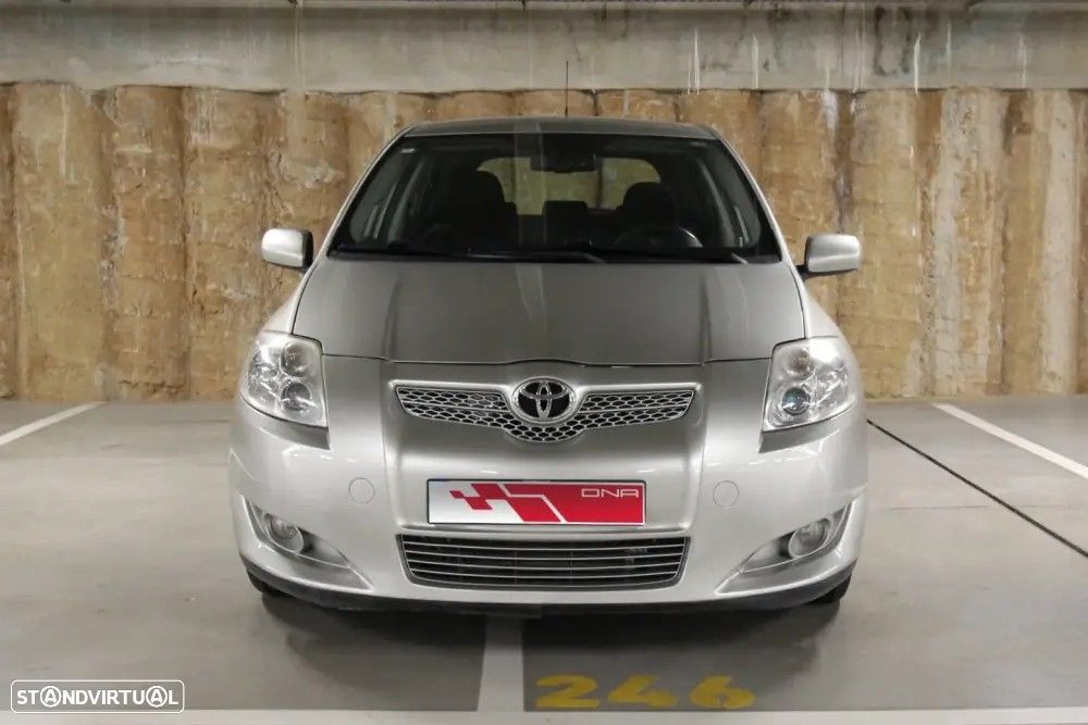 Toyota Auris 1.4 D-4D AC - 2