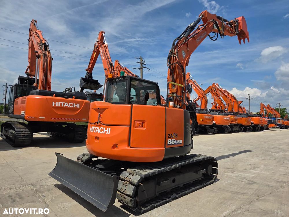 Hitachi ZX85-6, 2022, 2.491h, Masa operationala 8,6t, cupla rapida HIDRAULICA+3 CUPE NOI, senile paduri cauciuc, inst picon si inst rotire pe brate, ad sapare 5m, ridica 3,8t, aer cond, LAMA, STARE FOARTE BUNA, posibil leasing 4 ani-PROMOTIE 62.900 EUR+Tva - 33