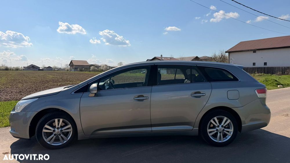 Toyota Avensis 2.0 D-4D Executive - 2