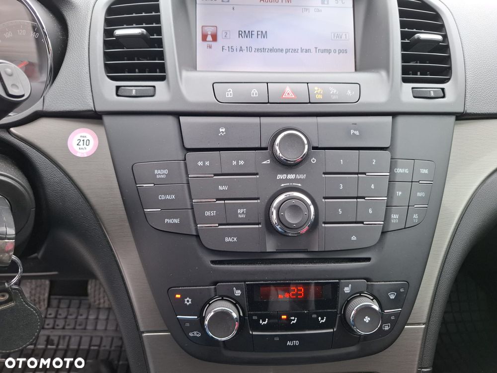 Opel Insignia 1.8 - 12