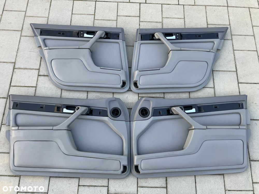 BOCZKI DRZWI BMW E32 SZARE TAPICERKA BOCZEK