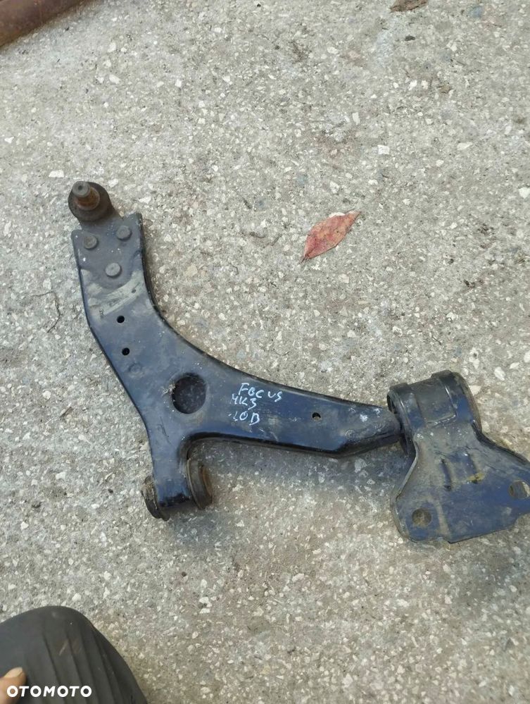 prawy przedni wahacz ford focus mk3 lift 1.0 ecoboost - 1
