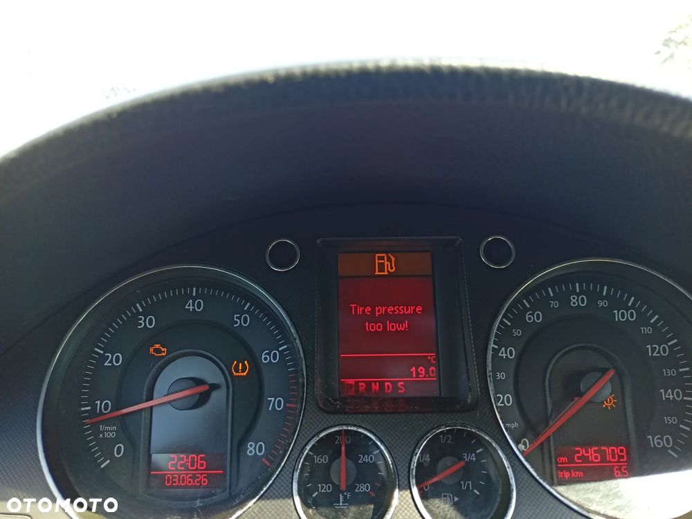 Volkswagen Passat - 14