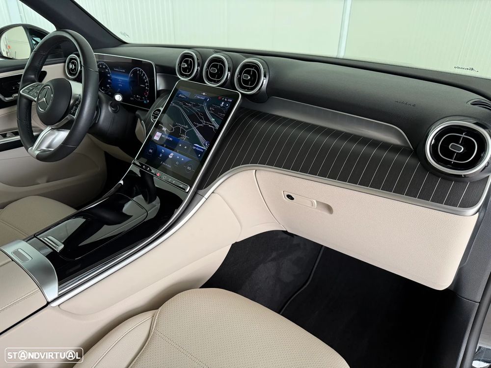 Mercedes-Benz GLC 300 e 4Matic 9G-TRONIC Avantgarde Advanced - 52