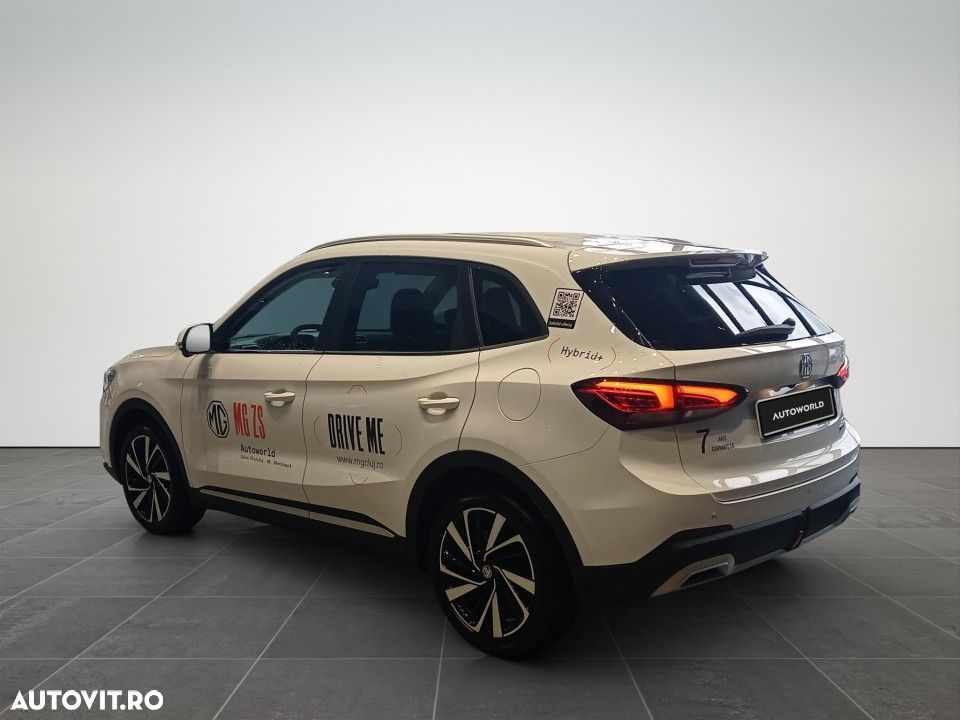 MG ZS HEV 1.5 GSI AT Exclusive - 4