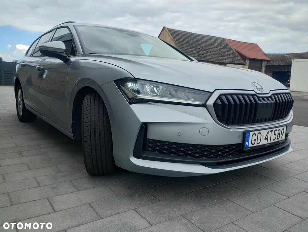 Skoda Superb 2.0 TDI SCR Ambition DSG - 2