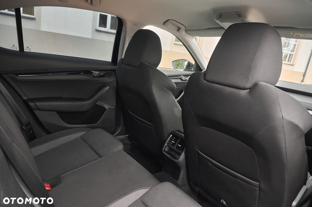 Skoda Octavia 2.0 TDI Ambition DSG - 32
