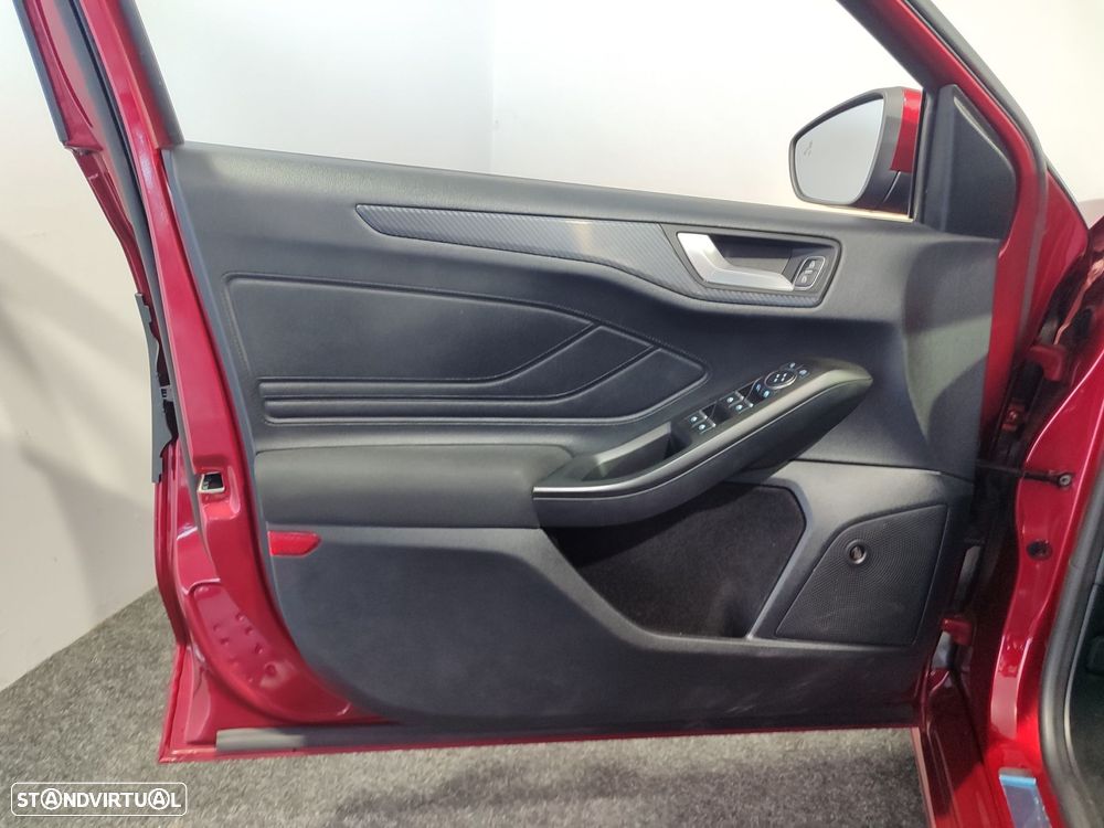 Ford Focus 1.0 EcoBoost ST-Line - 42