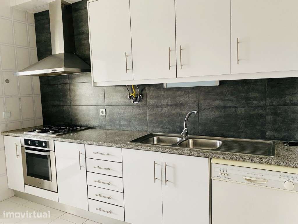 Apartamento tipologia T3 com elevador - centro cidade - Grande imagem: 3/25