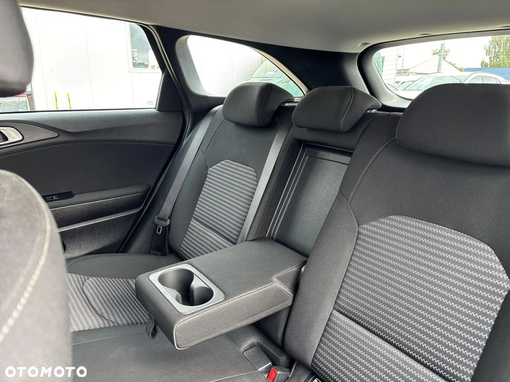 Kia Ceed 1.5 T-GDI M - 16