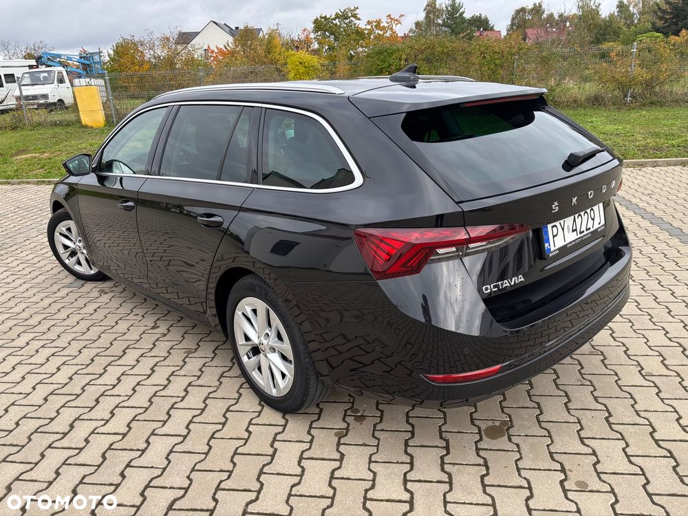 Skoda Octavia 2.0 TDI SCR Style DSG - 8