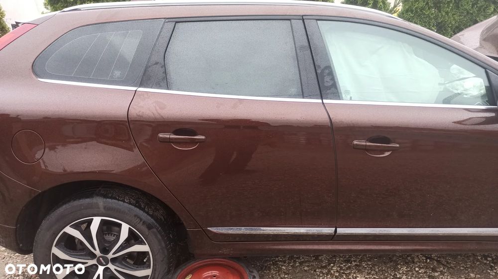 Volvo XC60 13-  Silnik D4204T5 2.0 D Maska błotnik zderzak drzwi  712-16 - 2
