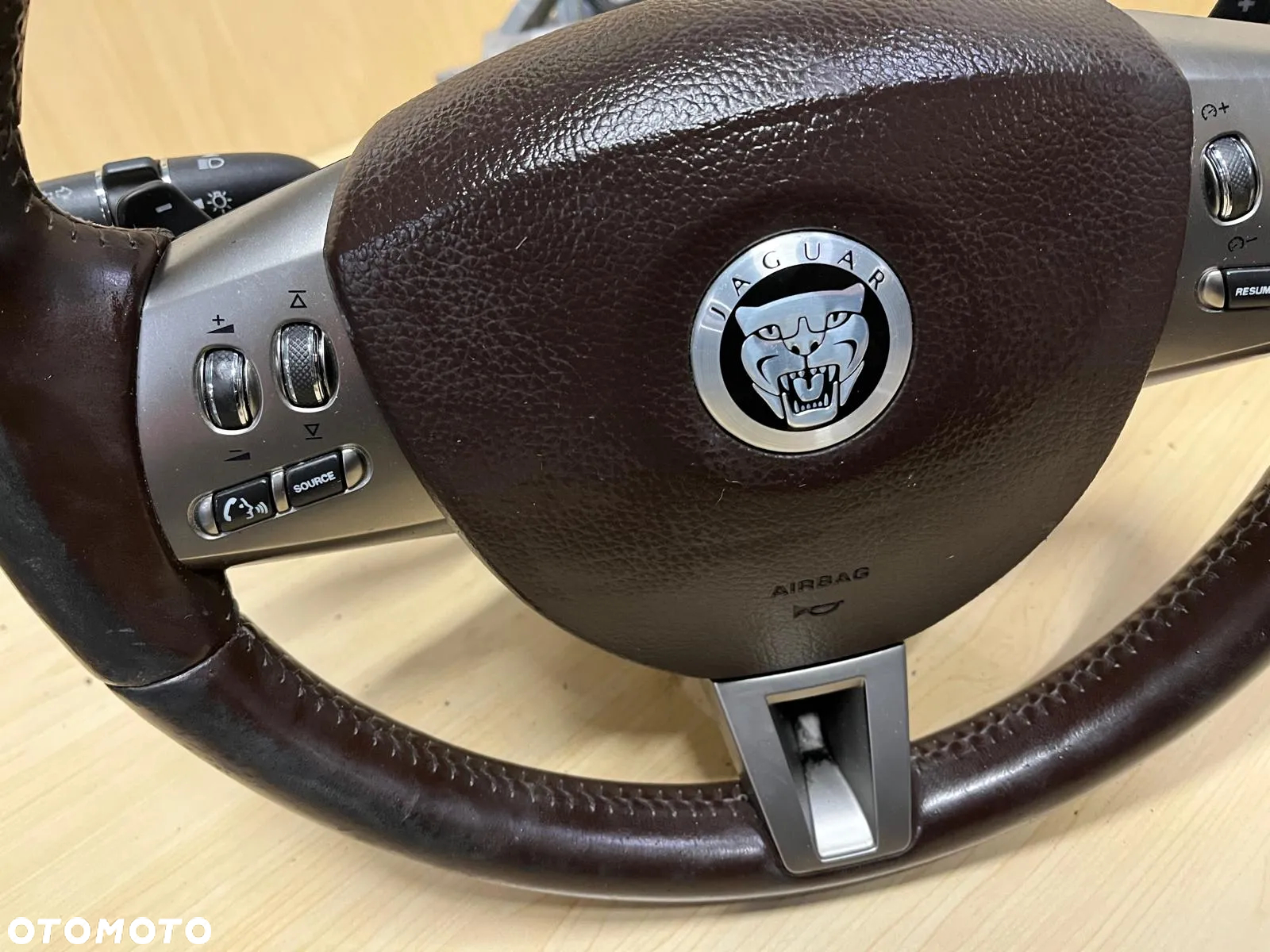 Kierownica wielofunkcyjna Jaguar XF X250 - 3