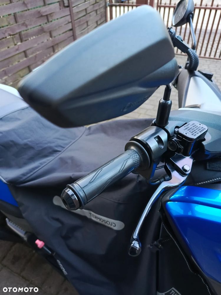 Yamaha NMAX - 22