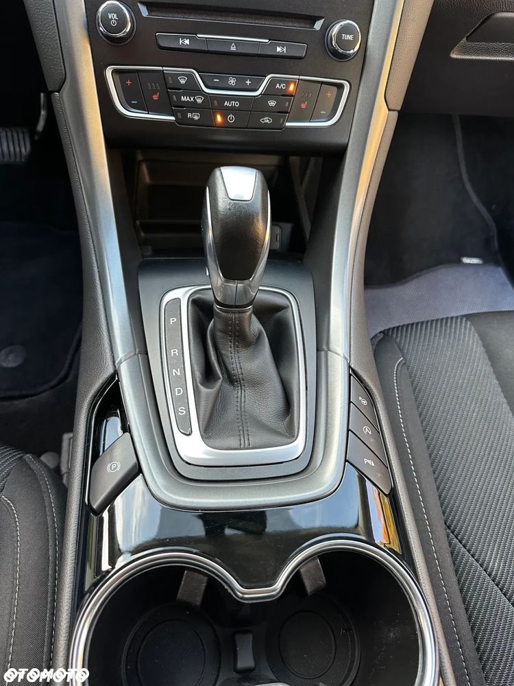 Ford Mondeo 2.0 TDCi Titanium PowerShift - 34