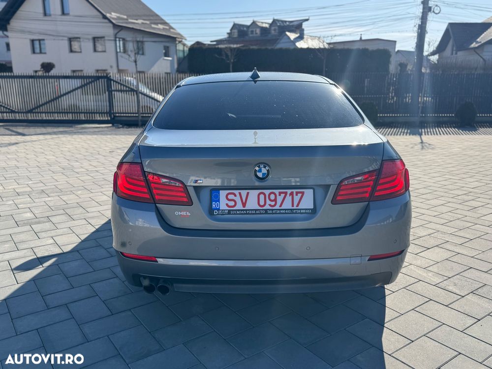 BMW Seria 5 520d Aut. Luxury Line - 7