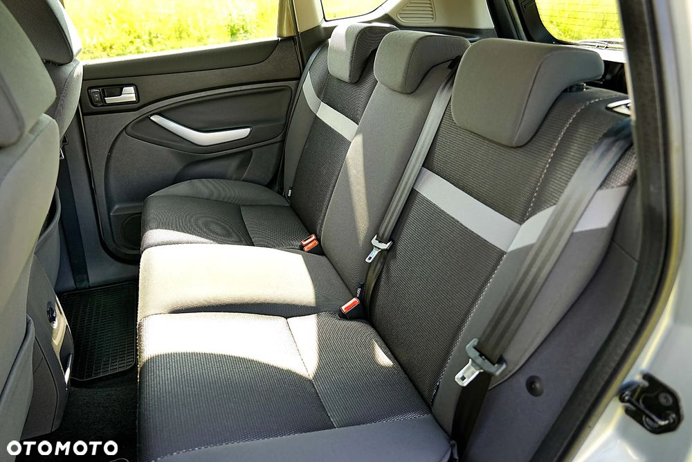 Ford Kuga 2.0 TDCi 2x4 Individual - 19