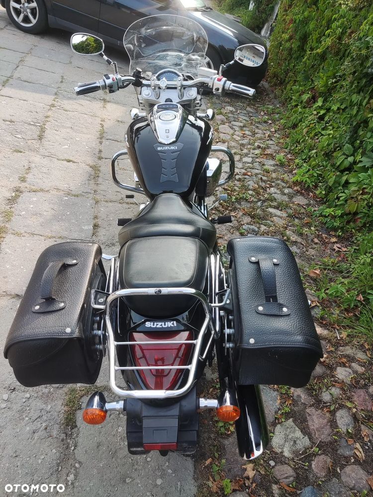 Suzuki Intruder - 8
