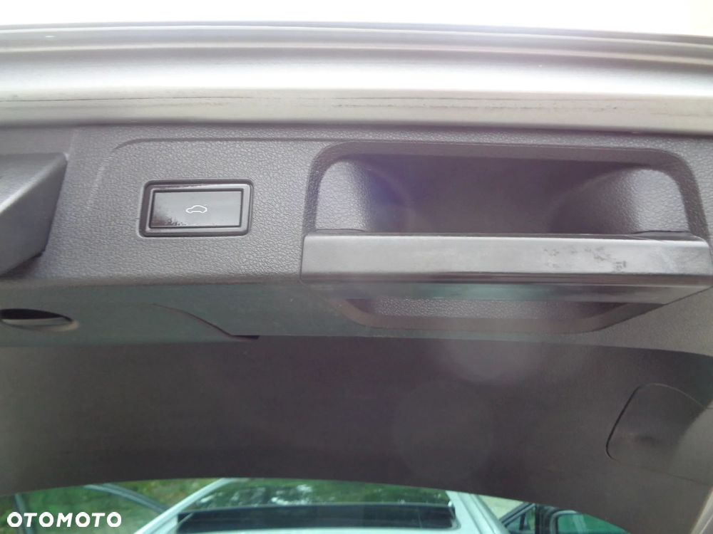 Volkswagen Passat 1.6 TDI BMT Comfortline - 22