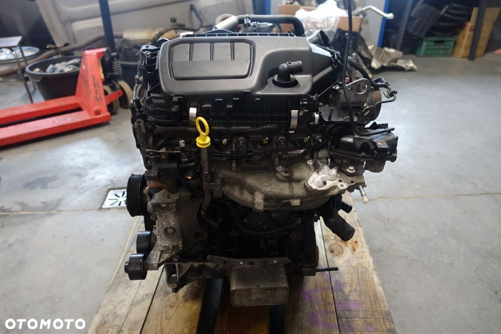 TRAFIC VIVARO silnik 1,6 dci R9MA408 kompletny - 2