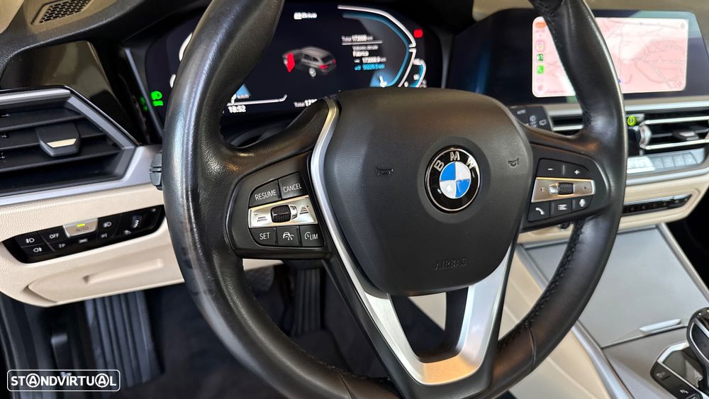 BMW 330 e Line Luxury Auto - 35
