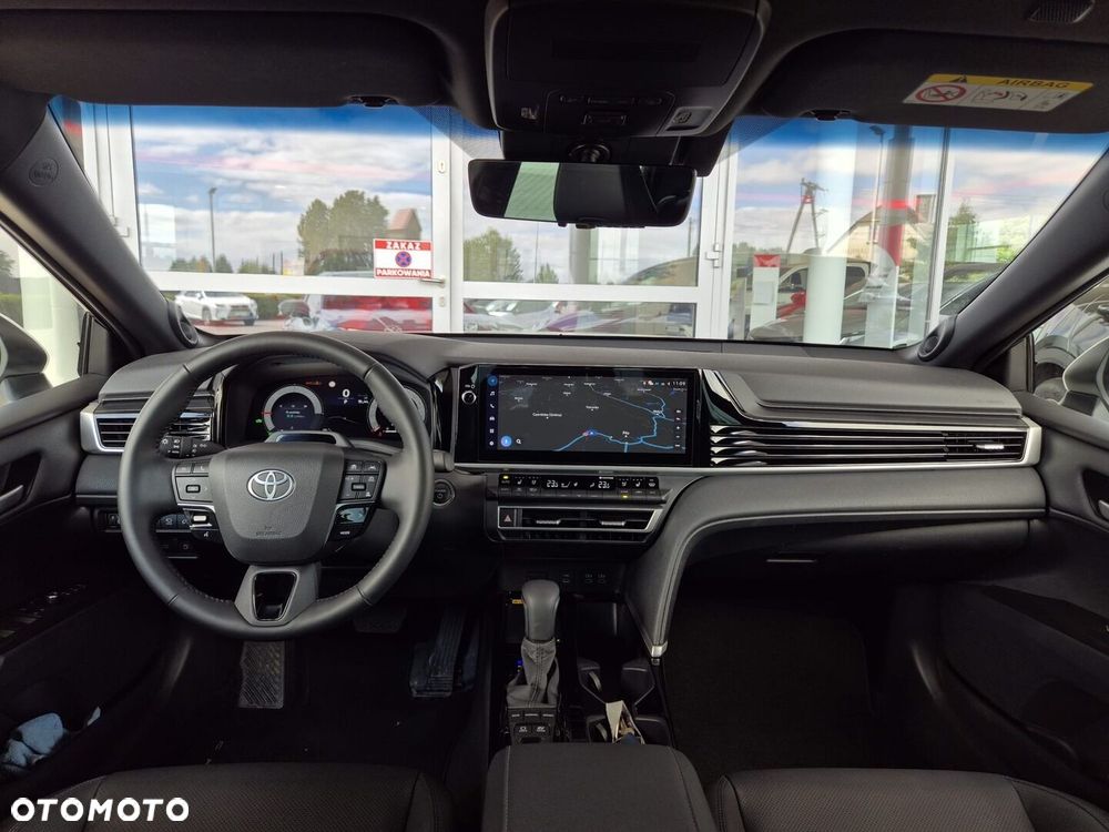 Toyota Camry - 5