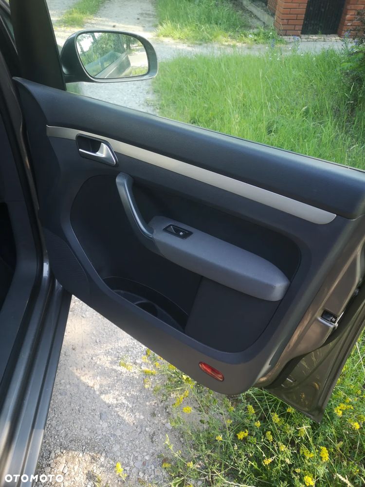 Volkswagen Touran 1.4 TSI Comfortline - 16