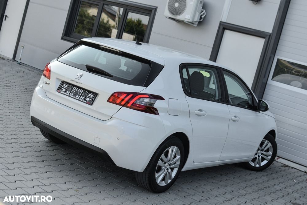 Peugeot 308 1.2 L PureTech Turbo S&S Allure - 3