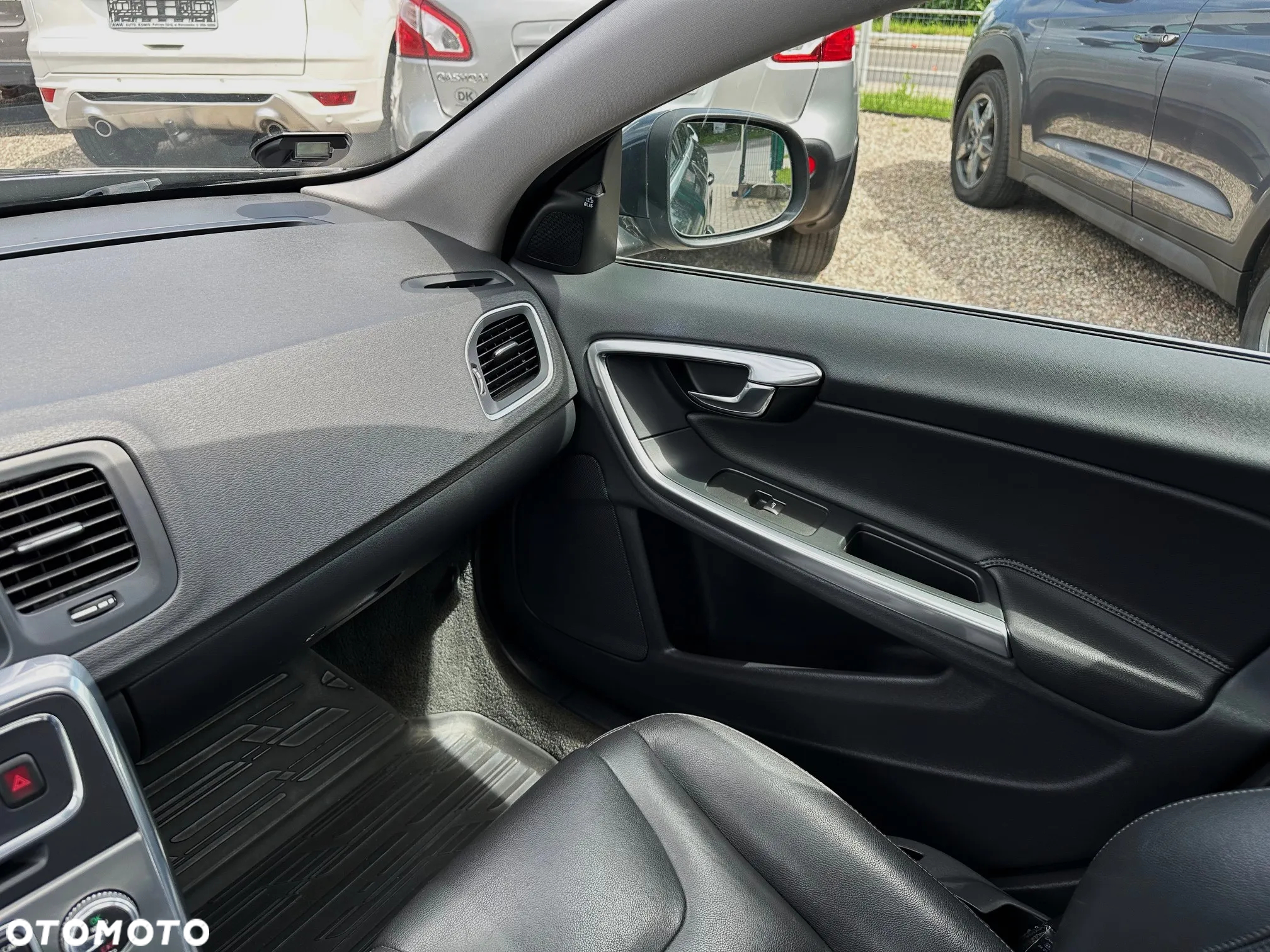 Volvo V60 D4 Geartronic Summum - 19
