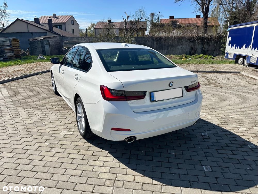 BMW Seria 3 318i - 3