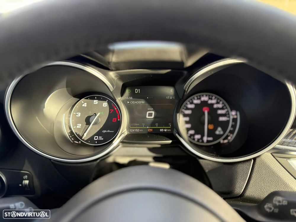 Alfa Romeo Stelvio V6 2.9 Bi-Turbo AT8-Q4 Quadrifoglio - 12