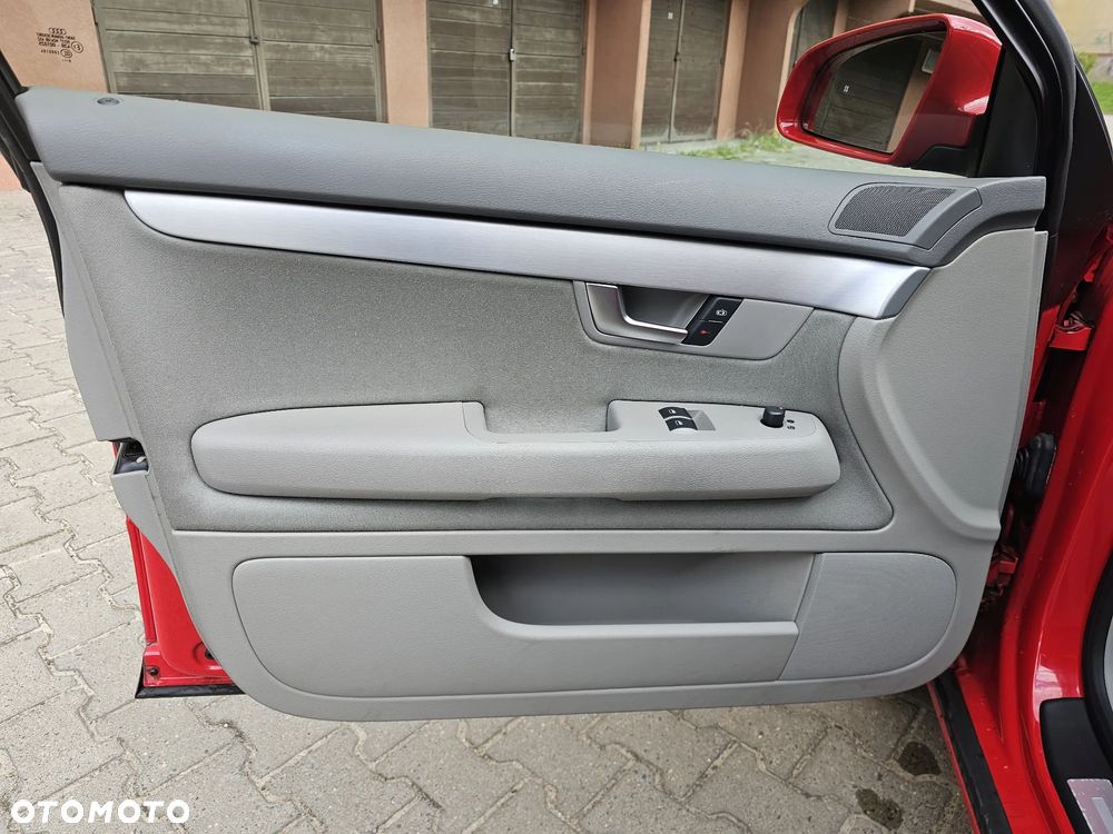 Audi A4 Avant 2.0 TDI - 11